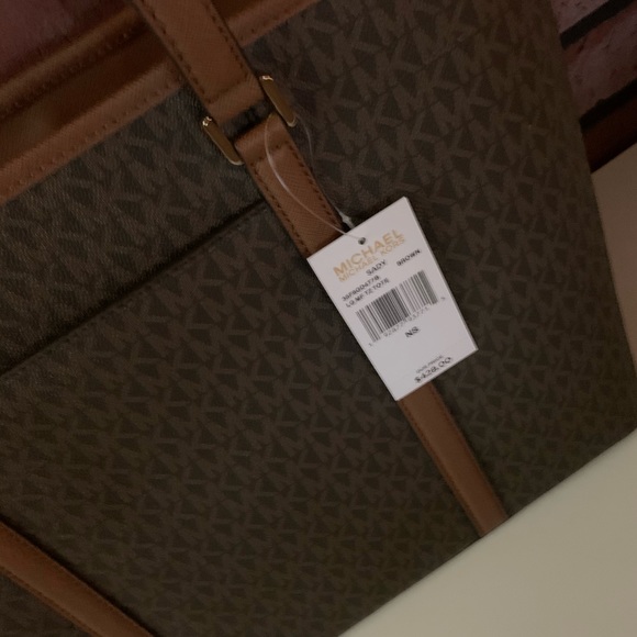 MICHAEL KORS DOUBLE ZIP WRISTLET JETSET IN BROWN/ACORN. TECH WALLET NEW W/TAGS - Picture 14 of 14